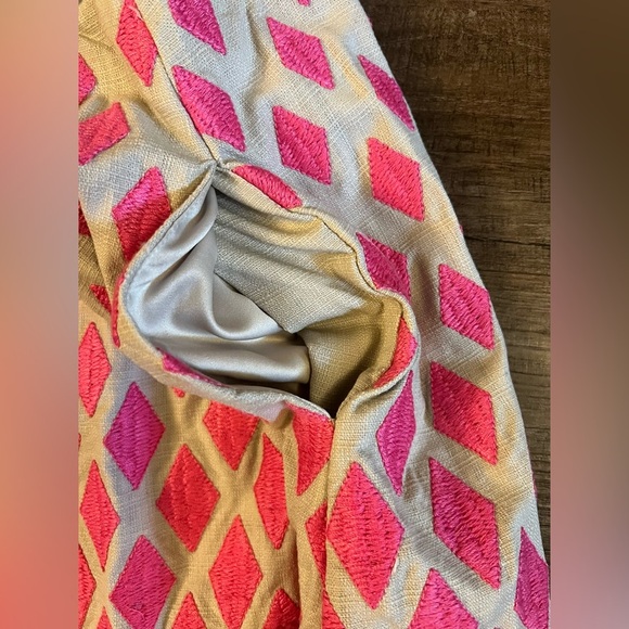 Boden Women's Size US 6 Petite Skirt Textured Embroidered Pink Diamond ALine B38 - Picture 3 of 7